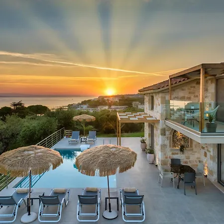 Villa Fellenza - Pool By The Sea With Stunning Sunriseview By Mana Gers *
